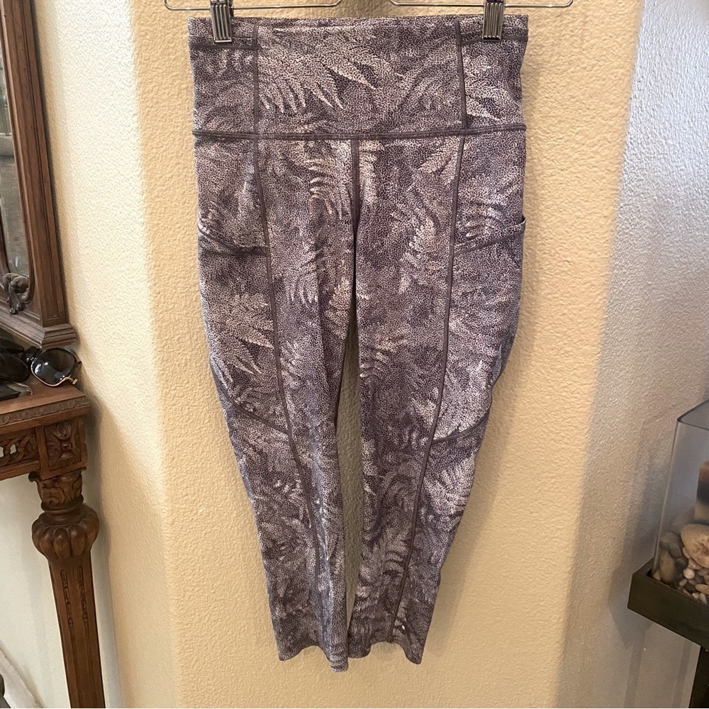 LULULEMON Women Fast & Free Crop Kindred Spirit Alpine White Multi Size 4